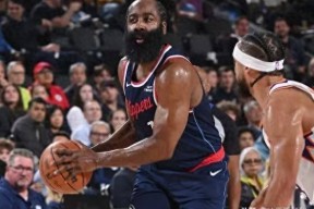 星空娱乐官网 -NBA总决赛赛后再迎强敌；洛杉矶快船调整名单；主帅态度——更衣室稳定；更衣室氛围转暖的简单介绍